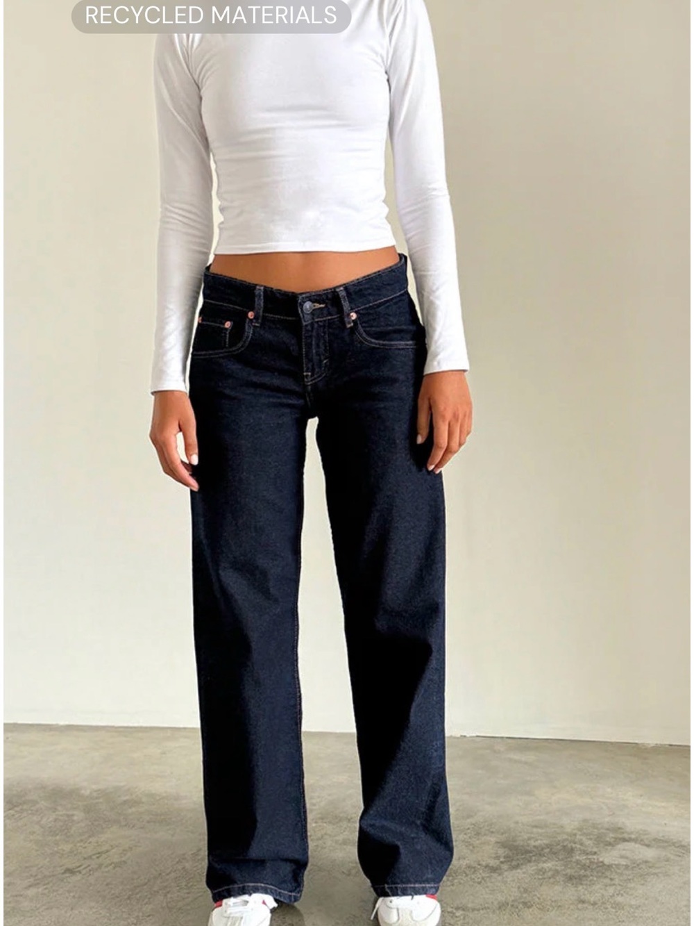 Low-Rise Parallel Jeans in Dark Indigo with Contrast Stitch